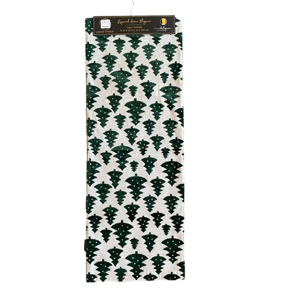 Green Velvet Christmas Tree Table Runner 16x90 Made in Belgium New - Picture 4 of 12